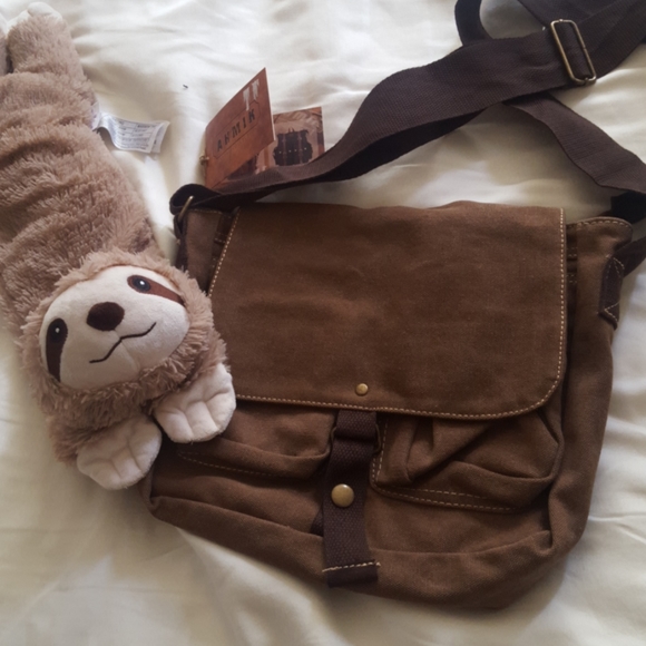 ahmik bags